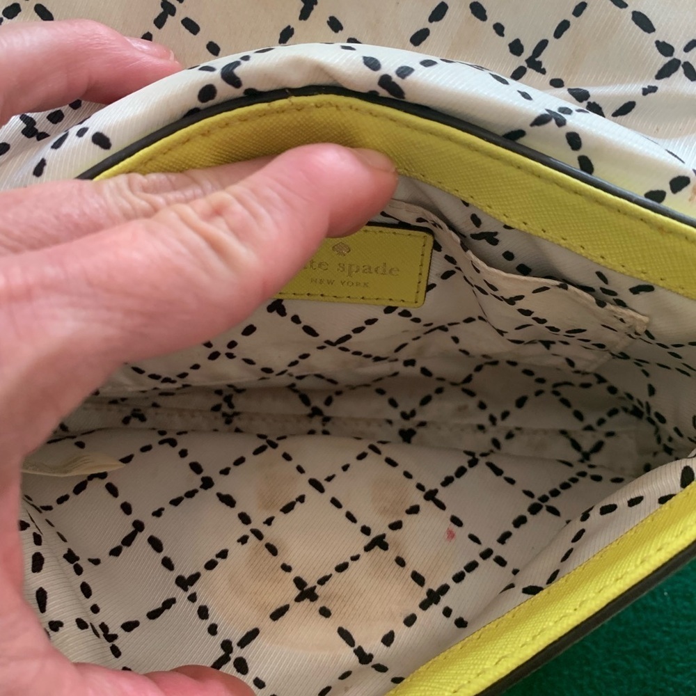 KATE SPADE Newbury Lane Sally Turn Lock Crossbody Neon Yellow Leather WKRU2256 - Picture 4 of 5